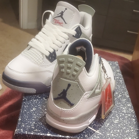 New navy blue Jordan 4s - Picture 5 of 5